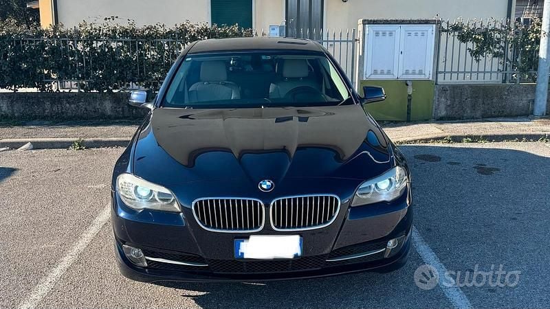 Usata BMW 525 Efficient Dynamics 204 CV (150 kW) 2010 Blu Berlina