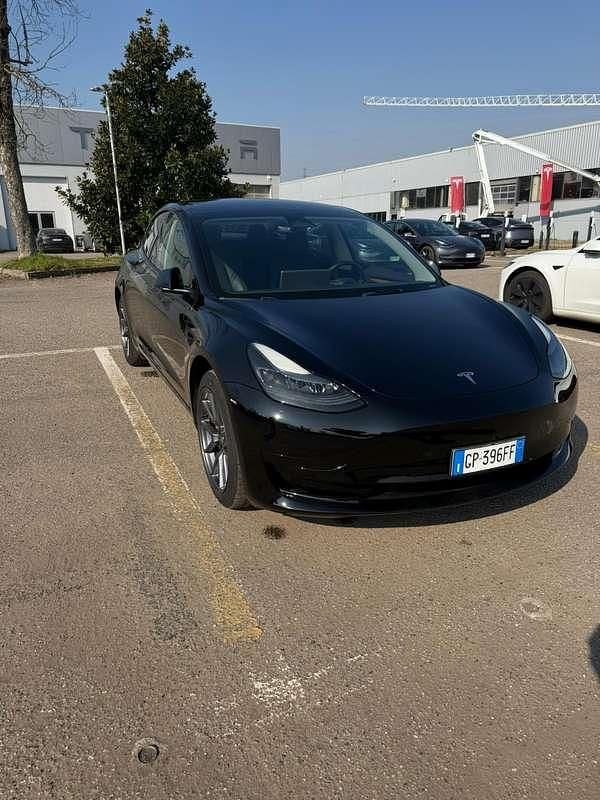 Usata Tesla Model 3 Standard Range 88 kW (120 CV) 2023 Nero Berlina