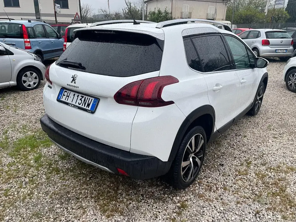 Usata Peugeot 2008 99 CV (72 kW) 2017 Bianco SUV