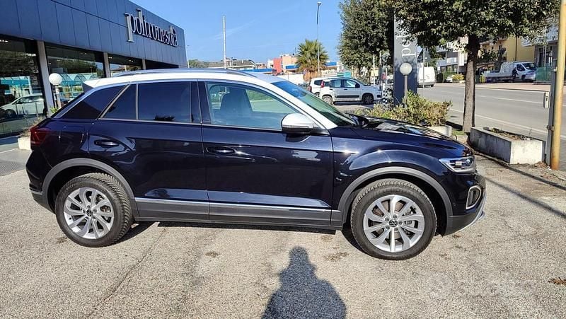 Usata VW T-Roc Style 150 CV (110 kW) 2024 Nero metallizzato SUV