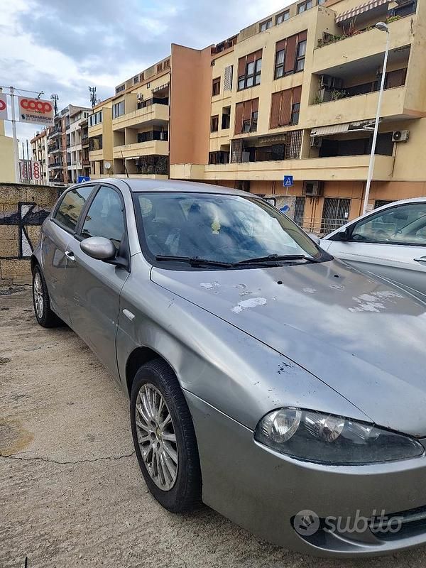 Usata Alfa Romeo 147 2008 Grigio Utilitaria