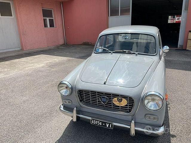 Usata 1960 Lancia Appia | 9000 € - Immagine 1/4