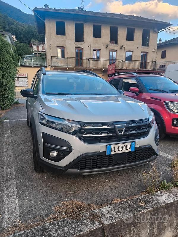 Usata Dacia Jogger Extreme 101 CV (74 kW) 2022 Grigio Monovolume