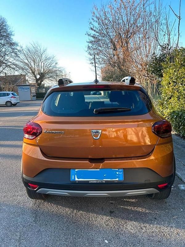 Usata Dacia Sandero Comfort 100 CV (73 kW) 2022 Berlina