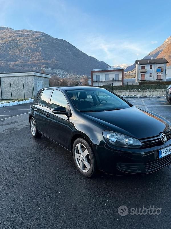Usata VW Golf VI 79 CV (58 kW) 2011 Nero Utilitaria