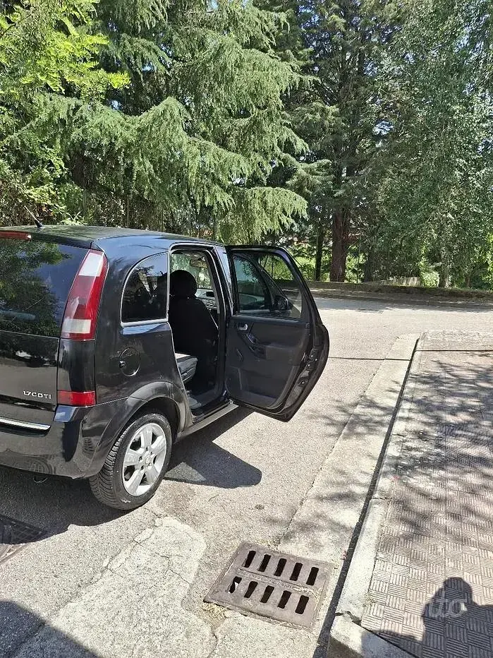Usata Opel Meriva 110 CV (80 kW) 2015 Nero Monovolume