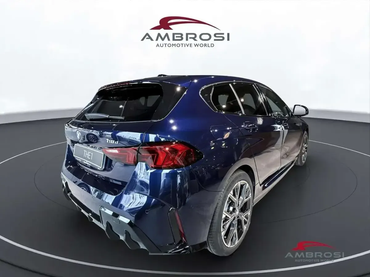 Nuova BMW 118 M Sport 150 CV (110 kW) 2025 Tanzanite blue metallizzato Utilitaria