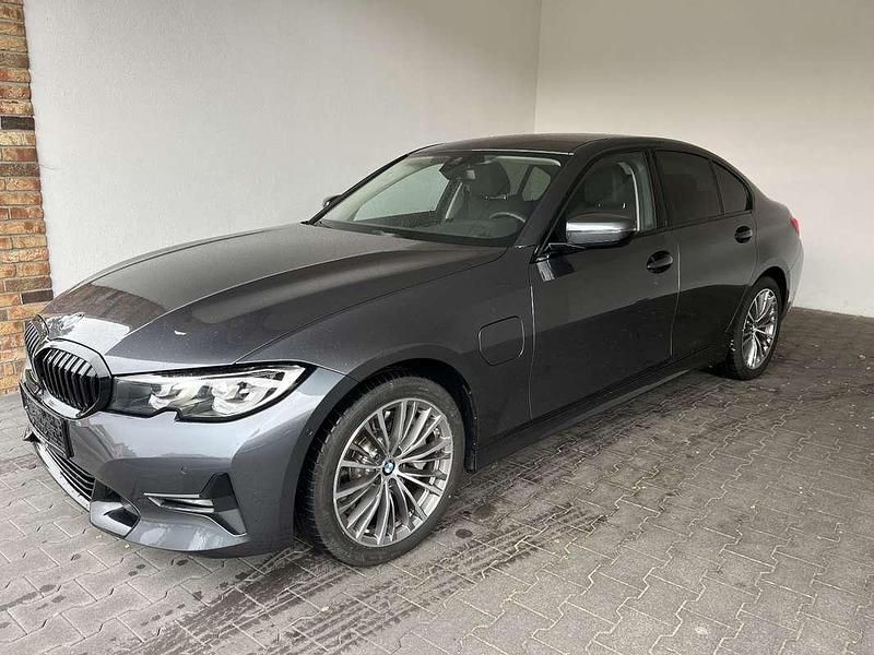 Usata BMW 330e Sport Line 245 CV (180 kW) 2021 Berlina