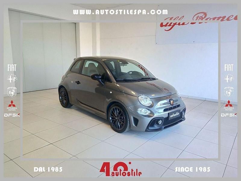 Begagnad Abarth 695 Competizione 179 HK (131 kW) 2022 Halvkombi