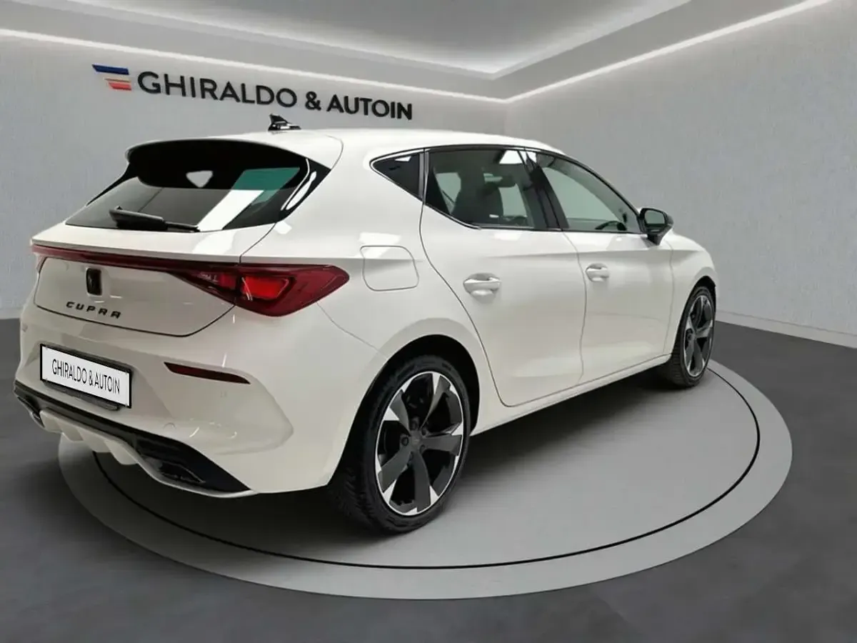 Usata Cupra Leon 150 CV (110 kW) 2024 Bianco Berlina