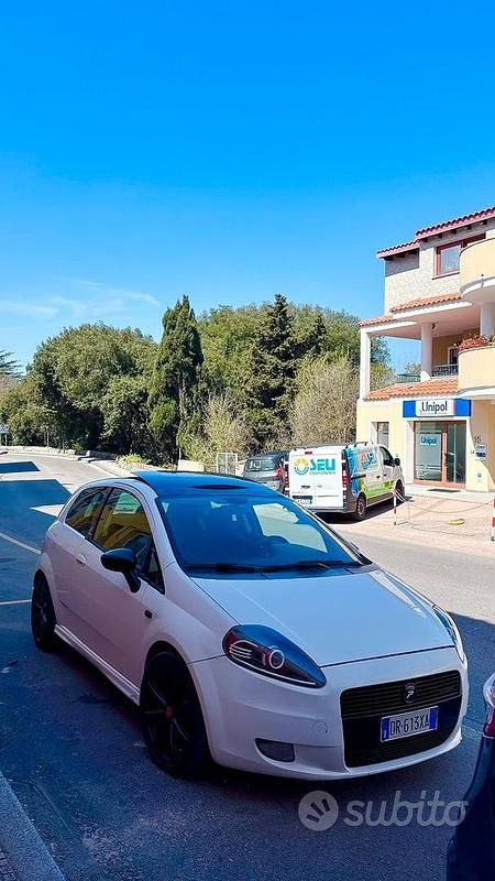 Usata Fiat Grande Punto Sport 150 CV (110 kW) 2008 Bianco Utilitaria