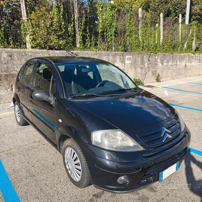 Nero Usata 2009 Citroën C3 Due volumi | 2500 € (Ottimo prezzo) - Immagine 1/4