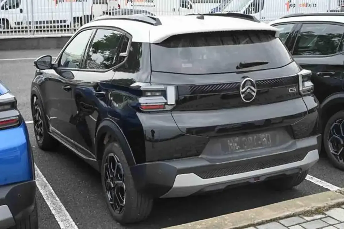 Usata Citroën C3 PureTech 101 CV (74 kW) 2025 Nero SUV