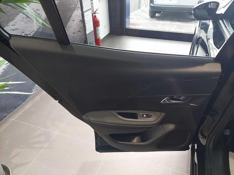 Nuova Peugeot 2008 Allure 102 CV (75 kW) 2025 Nero SUV