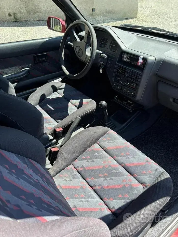 Usata Peugeot 106 75 CV (55 kW) 1996 Utilitaria