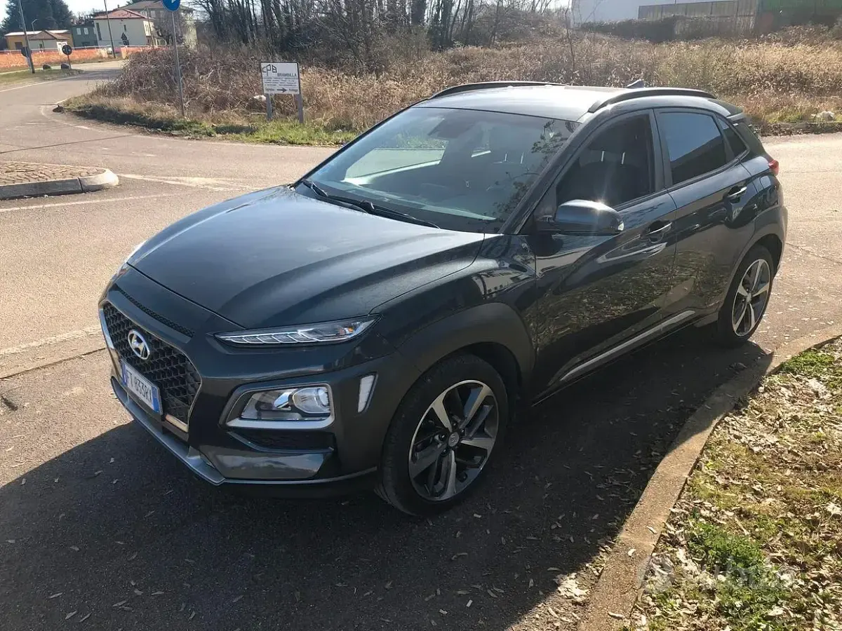 Usata Hyundai Kona Style 116 CV (85 kW) 2019 Grigio SUV