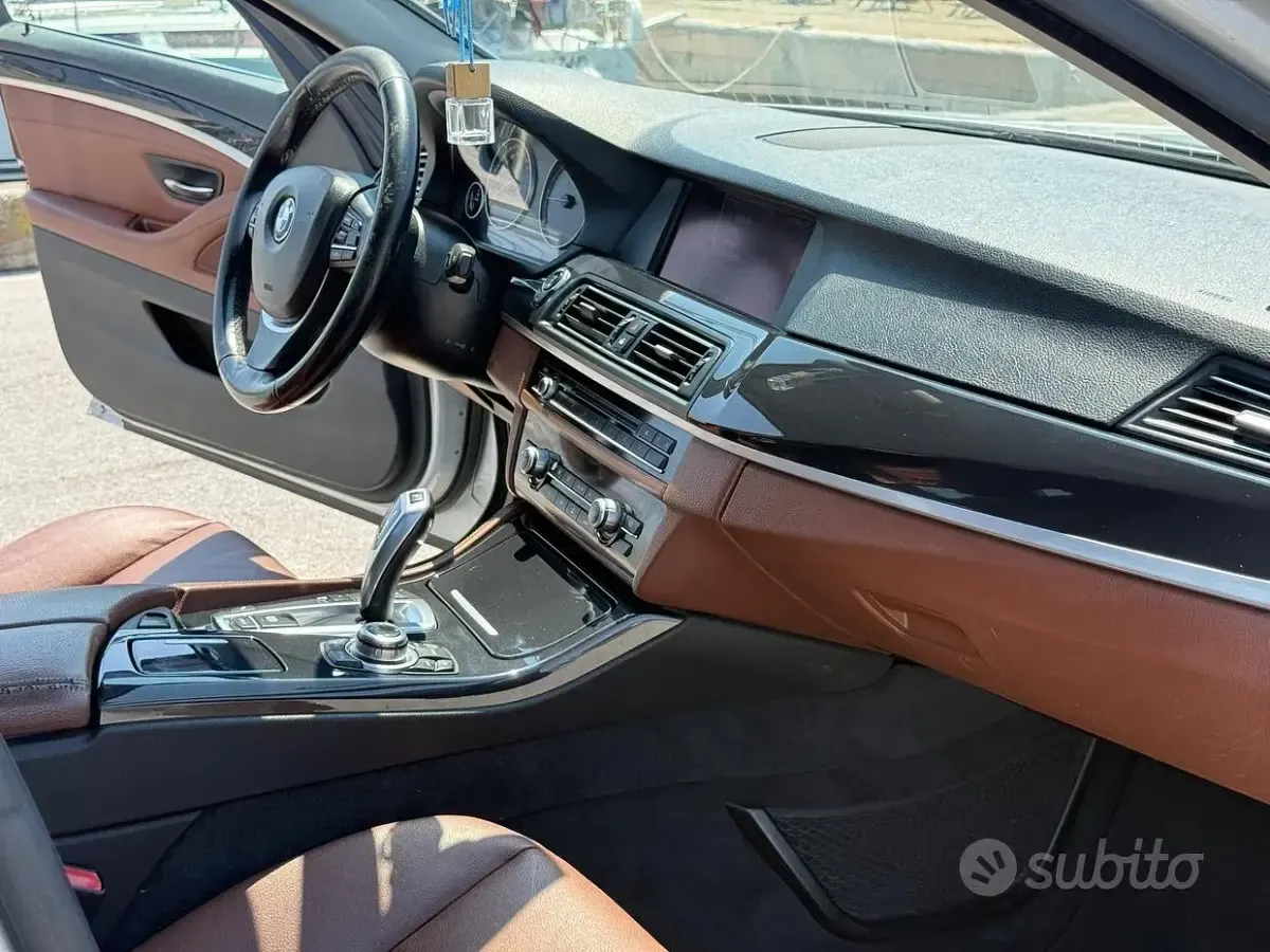 Usata BMW 520 184 CV (135 kW) 2012 Grigio Station wagon
