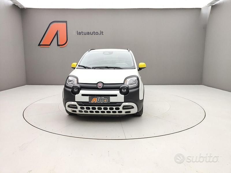 Bianco gelato Usata 2025 Fiat Panda Cross Due volumi | 12.390 € (Buon prezzo) - Immagine 1/4