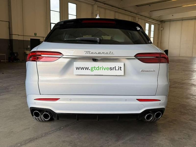 Usata Maserati Grecale GT 300 CV (220 kW) 2022 Argento metallizzato SUV