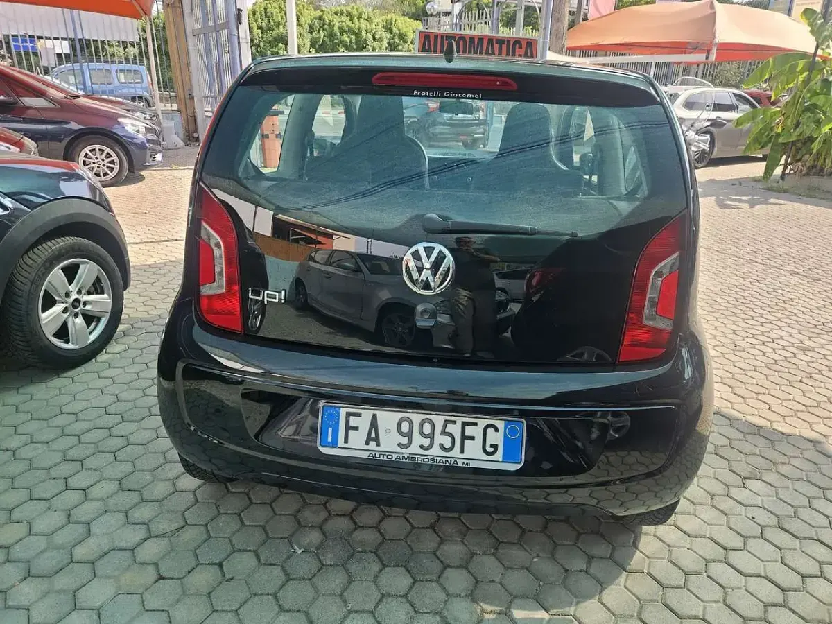 Usata VW up! Move 75 CV (55 kW) 2015 Nero Utilitaria