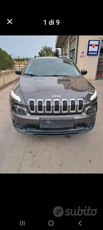 Grigio Usata 2015 Jeep Cherokee SUV | 11.000 € (Ottimo prezzo) - Immagine 1/4
