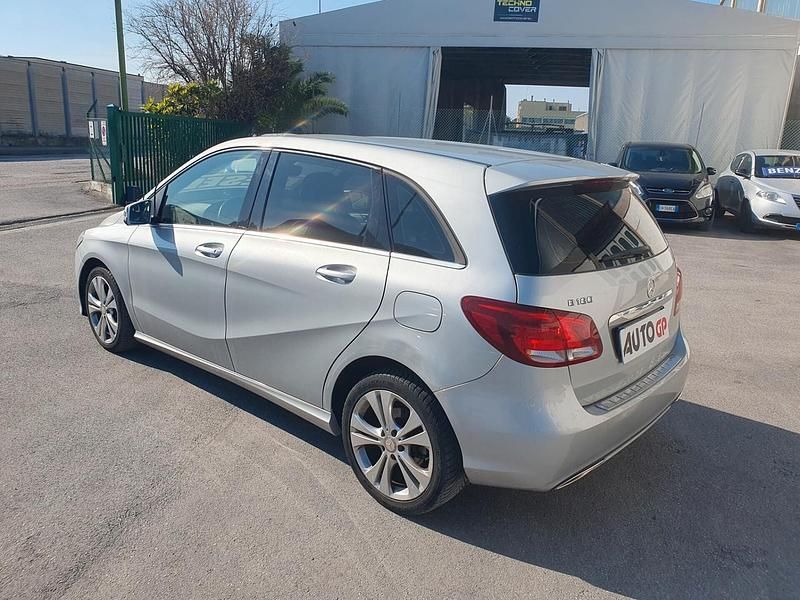 Occasion Mercedes A180 122 ch (89 kW) 2015 Argent SUV