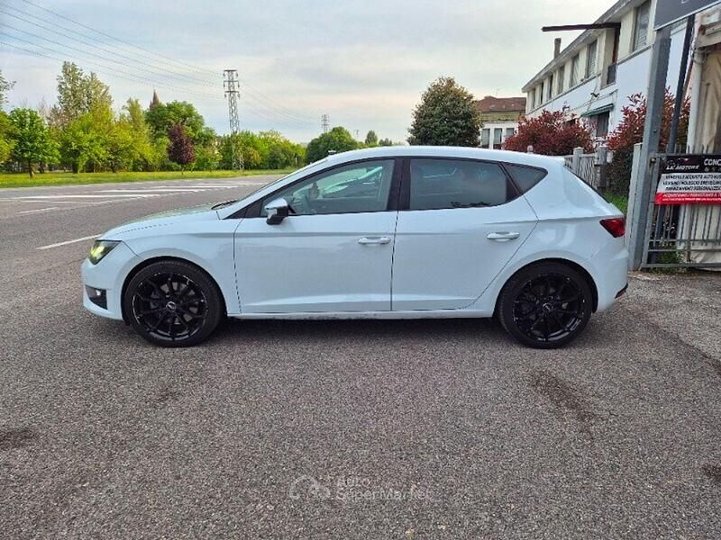 Usado Seat Leon FR 184 CV (135 kW) 2014 Blanco Berlina