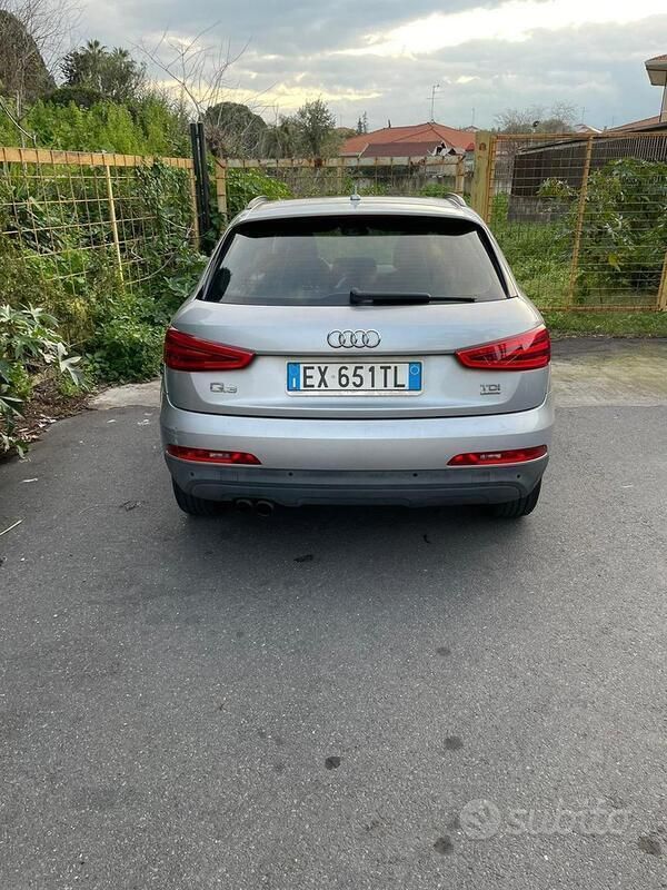 Grigio Usata 2014 Audi Q3 SUV | 14.500 € - Immagine 1/4