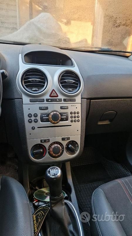 Usata Opel Corsa 2012 Bianco Berlina