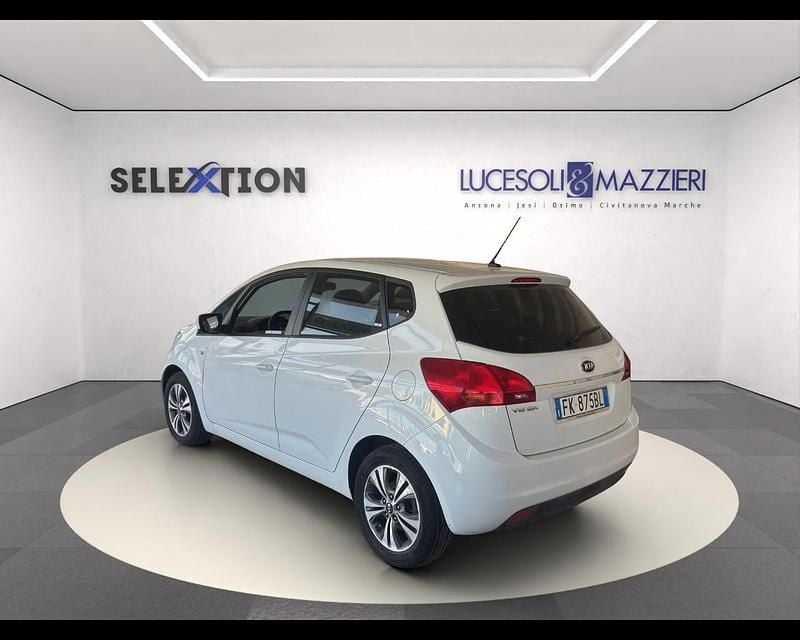 Usata Kia Venga Active 89 CV (65 kW) 2017 Bianco Utilitaria