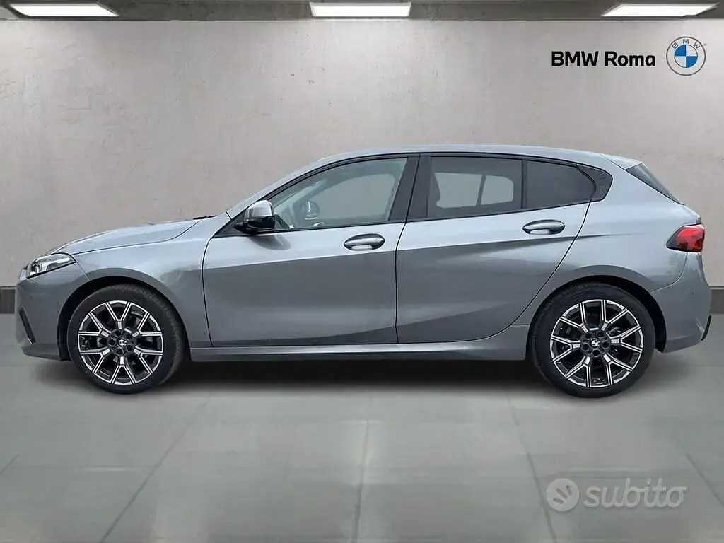 Usata BMW 118 150 CV (110 kW) 2024 Skyscraper grey metallic Utilitaria