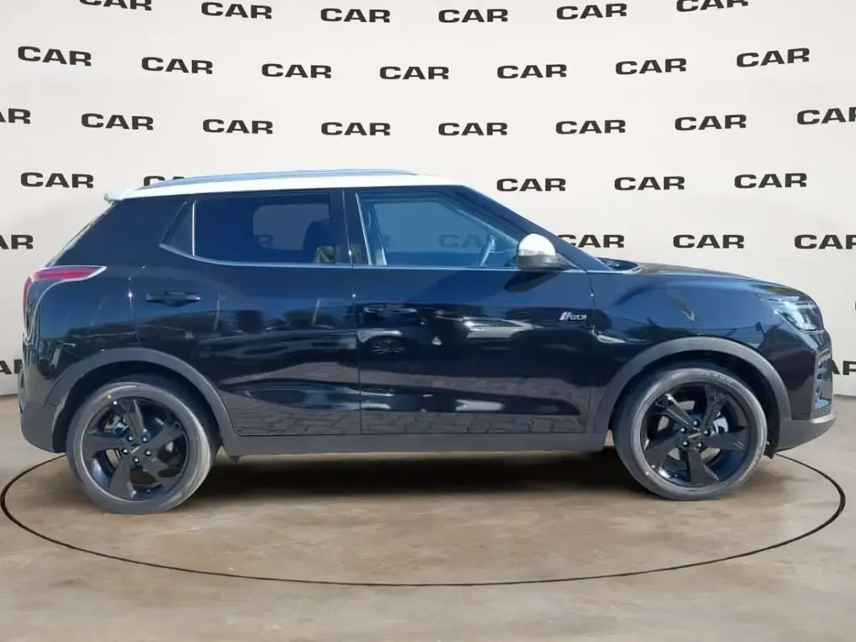 Nuova KGM Tivoli 163 CV (119 kW) 2026 Nero SUV