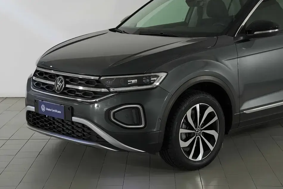 Usata VW T-Roc 150 CV (110 kW) 2023 SUV