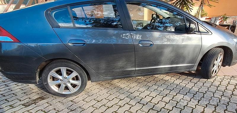Grigio Usata 2010 Honda Insight Tre volumi | 6500 € - Immagine 1/4