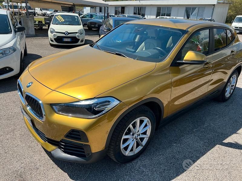 Usata BMW X2 Efficient Dynamics 190 CV (139 kW) 2021 Oro SUV