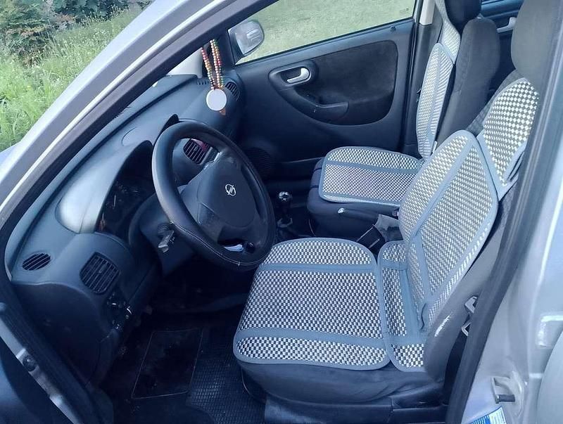 Usata Opel Corsa 75 CV (55 kW) 2002 Grigio Berlina