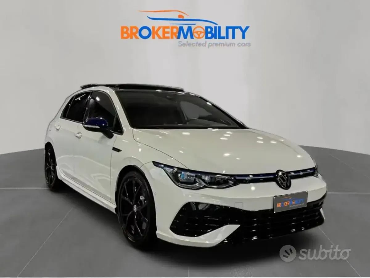 Usata VW Golf VIII R 333 CV (244 kW) 2023 Bianco Berlina