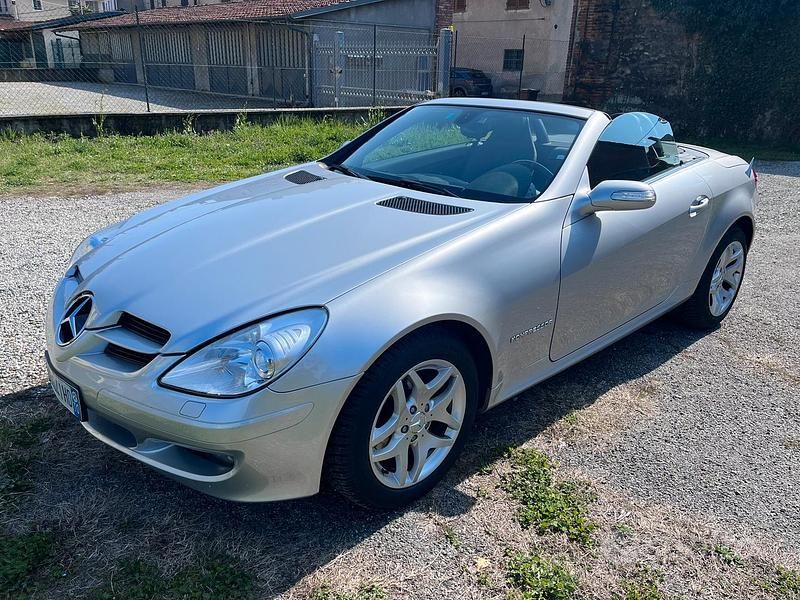Usata Mercedes SLK200 192 CV (141 kW) 2004 Grigio Cabrio