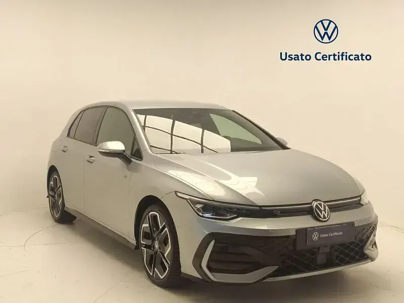 Usata VW Golf VIII R-line 150 CV (110 kW) 2025 Utilitaria