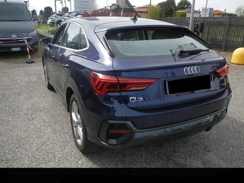 Usata Audi Q3 Sportback Business Plus 150 CV (110 kW) 2024 Blu SUV