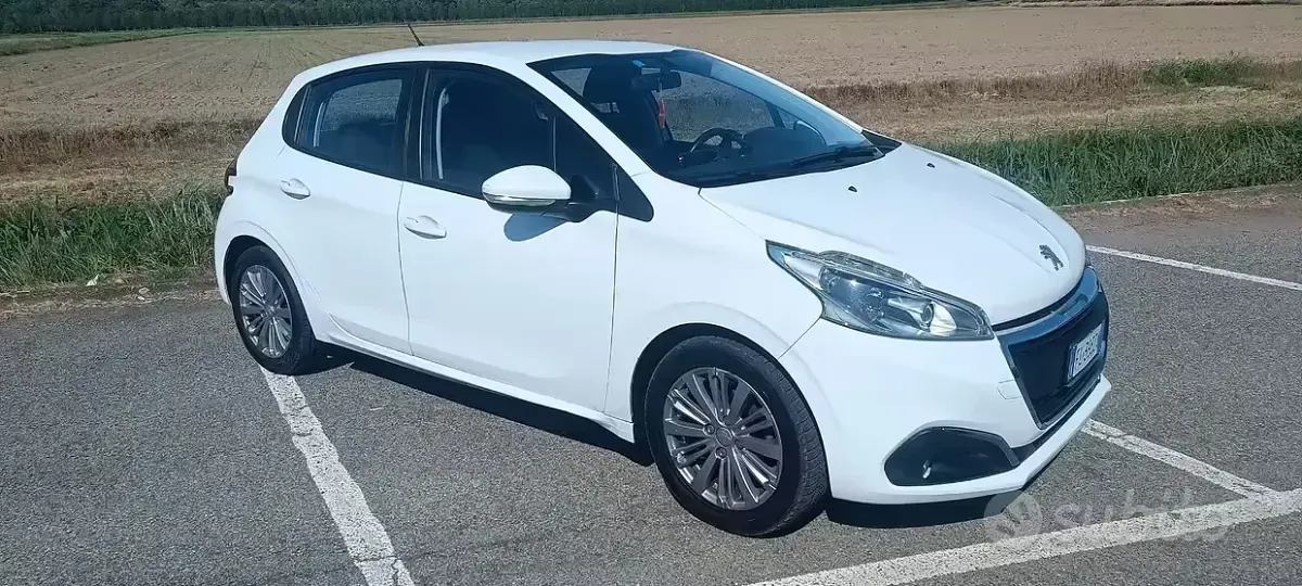 Usata Peugeot 208 82 CV (60 kW) 2017 Bianco Utilitaria