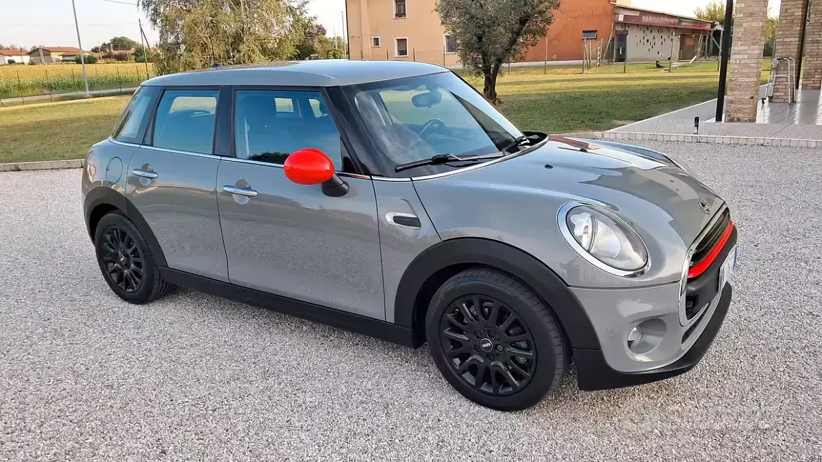 Usata Mini One D 95 CV (69 kW) 2018 Grigio Utilitaria