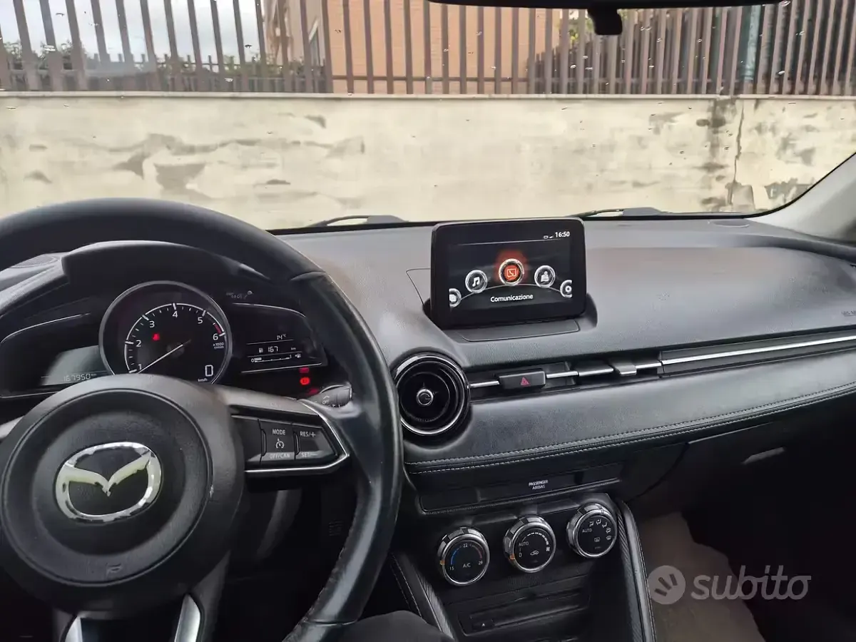 Usata Mazda 2 105 CV (77 kW) 2018 Grigio Berlina