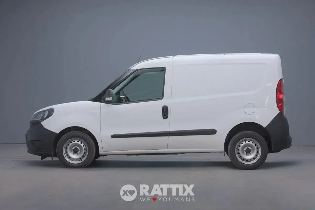 Usata Fiat Doblò Easy 89 CV (65 kW) 2022 Bianco Monovolume
