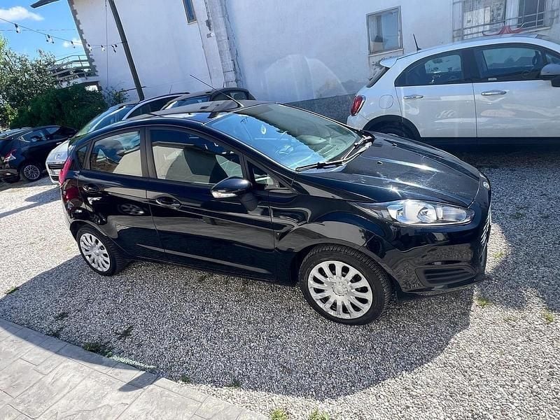 Usata Ford Fiesta Titanium 75 CV (55 kW) 2013 Nero Berlina