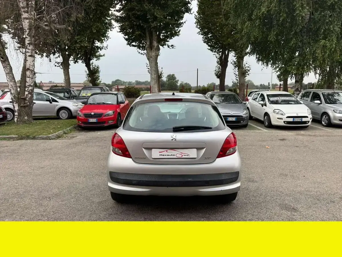 Usata Peugeot 207 92 CV (67 kW) 2012 Other Berlina