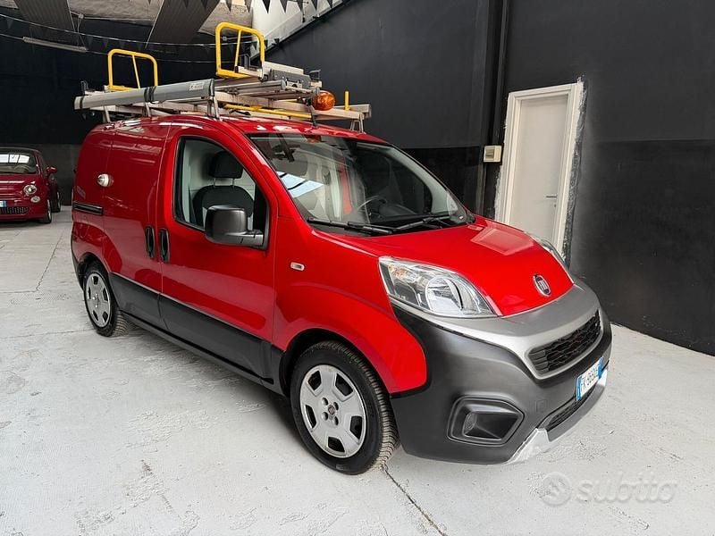 Usata Fiat Fiorino 95 CV (69 kW) 2017 Rosso Monovolume