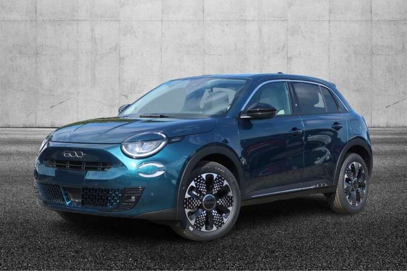 Usata Fiat 600 La Prima 101 CV (74 kW) 2024 Blu/azzurro SUV