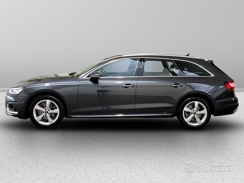 Begagnad Audi A4 Advanced Plus 163 HK (119 kW) 2024 Grå Kombi