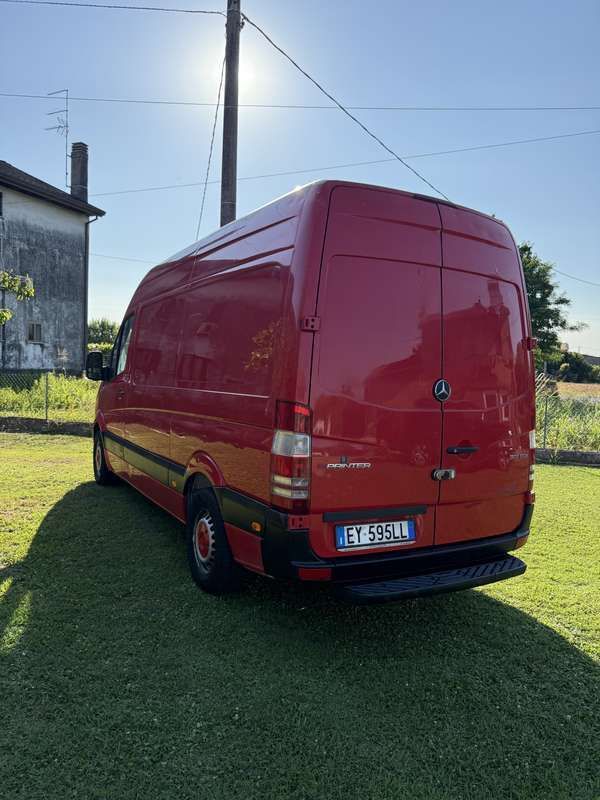 Usata 2015 Mercedes Sprinter Furgone | 14.000 € (Molto cara) - Immagine 1/4